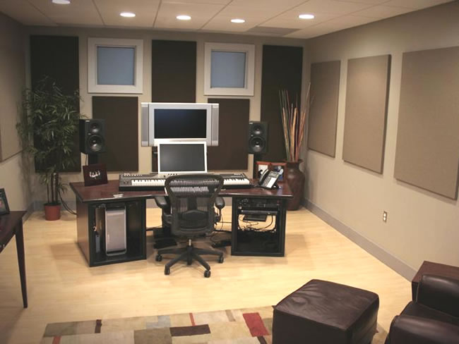 6-ah2-Composer-Room Composer Room