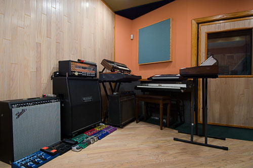 Silent Kid, Tracking Room Silent Kid, Tracking Room